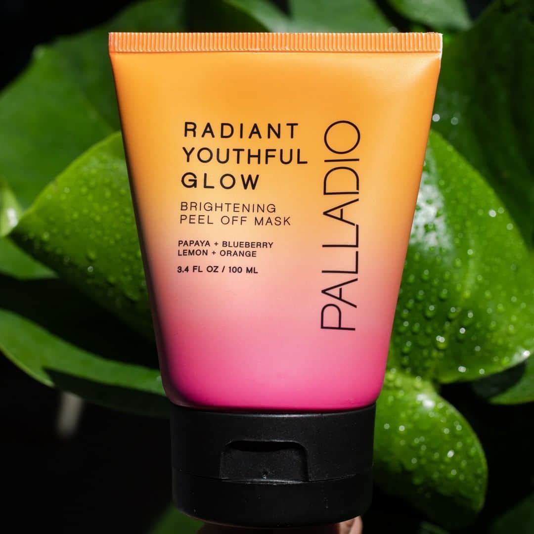 Palladio Beautyさんのインスタグラム写真 - (Palladio BeautyInstagram)「Get that camera ready 📸glow with our botanical infused peel-off face mask. Infused natural ingredients like papaya, blueberry, citrus 🍋 & maple sugar 🍁work in combination to reveal your luminous, radiant skin! #Unisex  Perfect for all skin types 🛒 Shop Link in Bio  #AffordableBeauty #FaceMasks #PeelOffMask #BotanicalAndVitaminInfusedCosmetics #WhatsInYourMakeup」5月28日 23時52分 - palladiobeauty