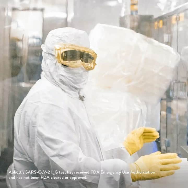 のインスタグラム：「We depend on frontline health workers providing critical care. And they can depend on us to do everything we can to fight this evolving threat. That’s why our colleagues here are working tirelessly to produce millions of our antibody tests each month.」