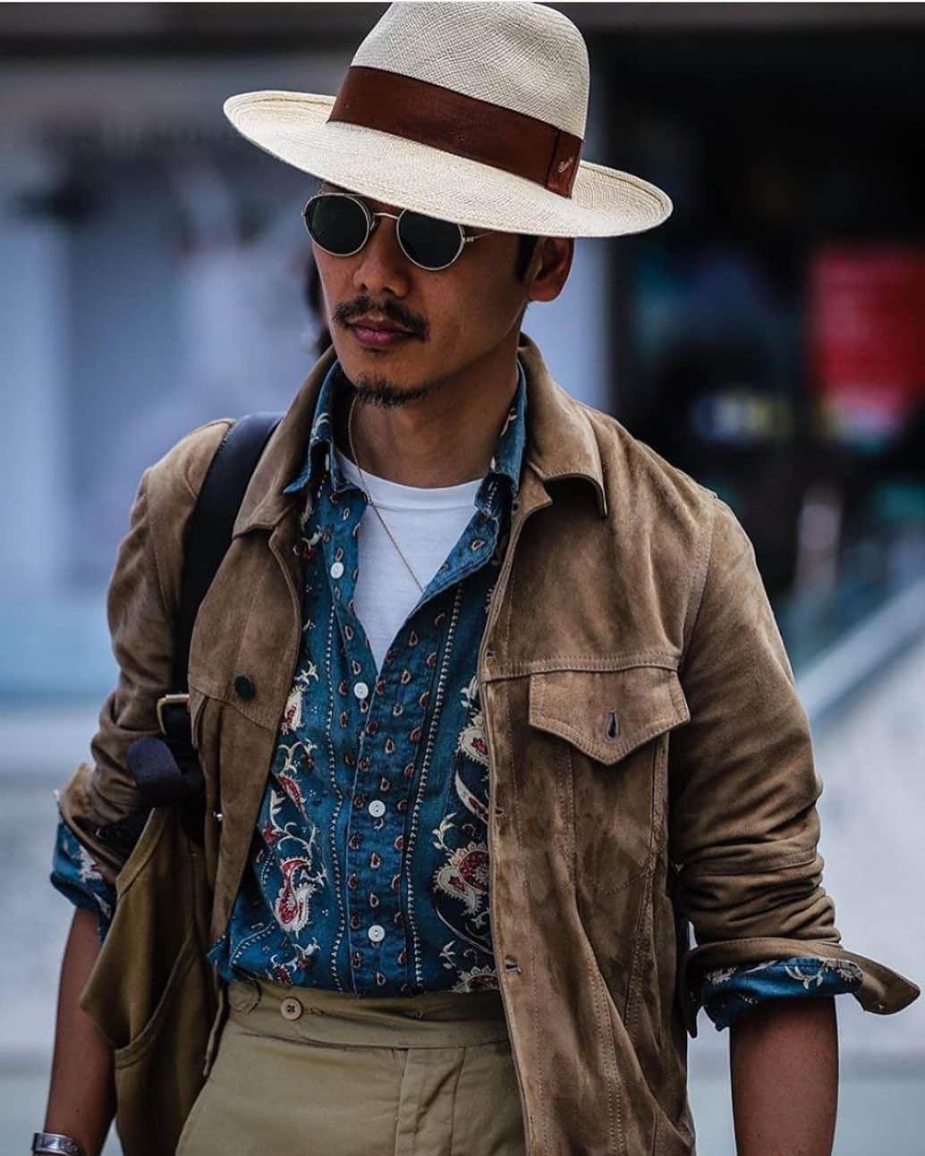 Shuhei Nishiguchiさんのインスタグラム写真 - (Shuhei NishiguchiInstagram)「"Vintage Colonial Style"during at @pittiuomo_official 2019SS ・ Ph. @maurodelsignore ・ ・ #beamsf #brillaperilgusto #instafashion #picoftheday #mensstreetstyle #follow #sartorial #sartoriale #influence #gentleman #bestoftheday #vintagestyle #vintagewear #spezzatura #ootd #outfitmen」5月29日 0時12分 - shuhei_nishiguchi