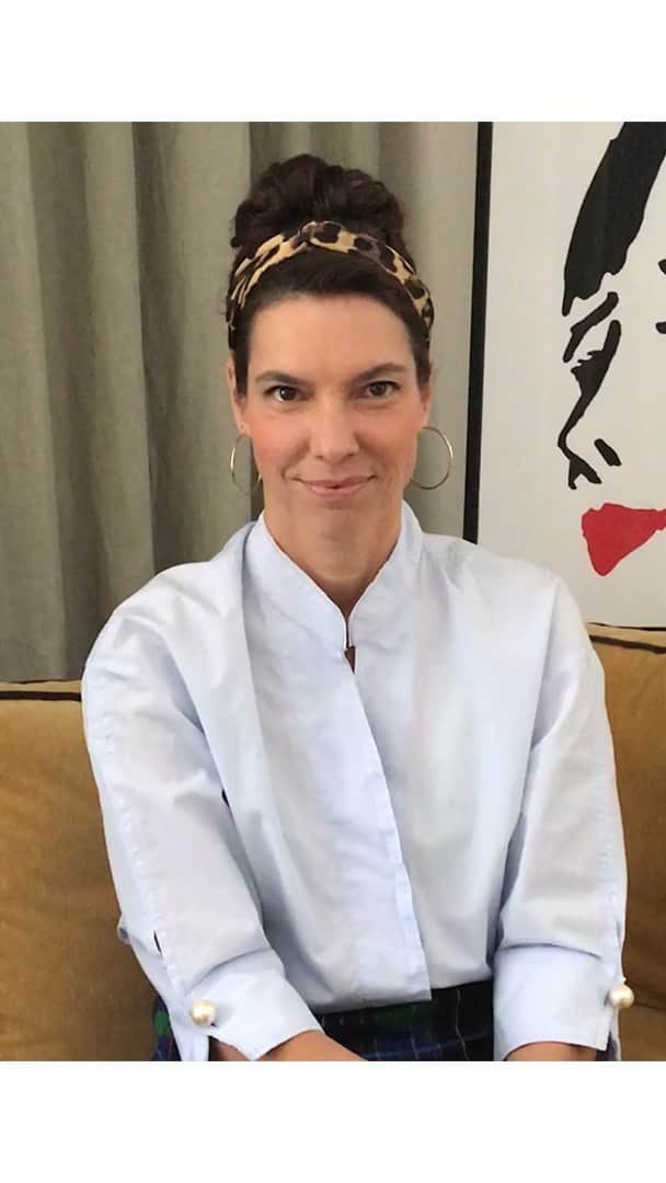 シルエットのインスタグラム：「Lightness of mind comes from positivity. Watch Doris explore the importance of inner freedom. Find the full video on IGTV. @dr_iggy_love . . . #silhouetteeyewear #tryitwearitloveit #eyeweardesign #luxuryeyewear #fashioneyewear #opticalframes」