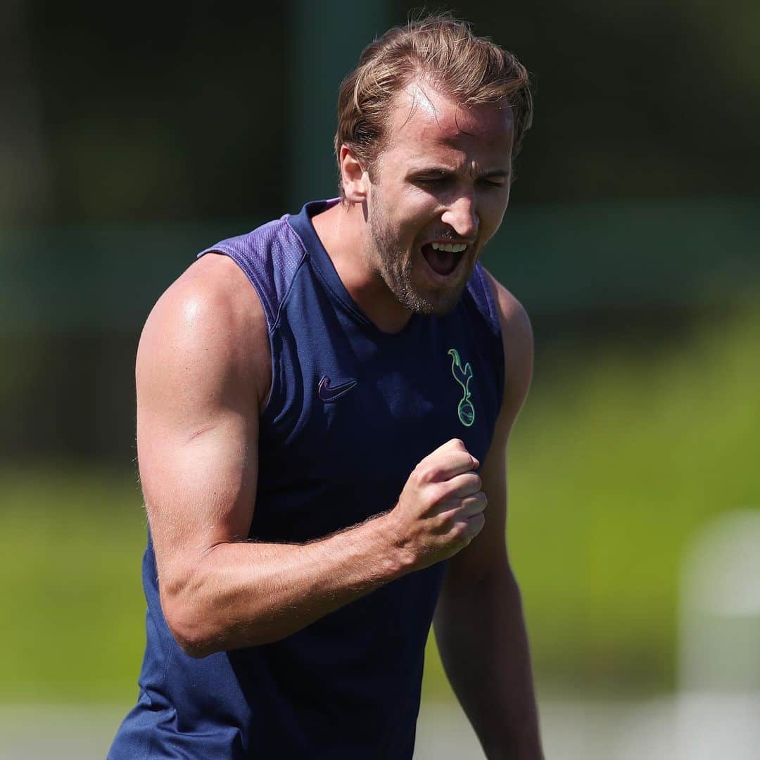 ハリー・ケインのインスタグラム：「Football is back soon 💪」