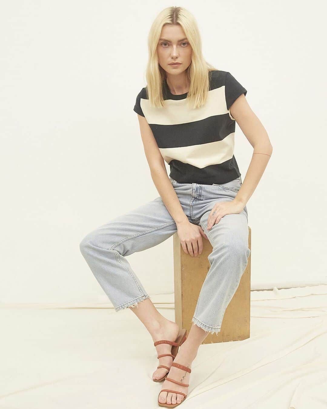 カレントエリオットのインスタグラム：「this is our take on the classic black and white stripe – bold with a nod to nautical on the easy silhouettes you love / visit the link in our bio to shop」