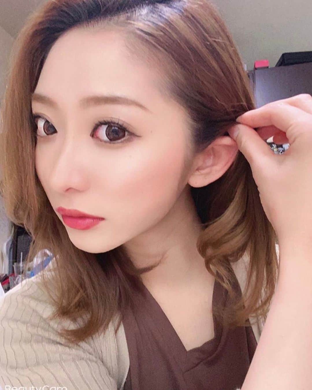 神出鬼没の【キャバ図鑑】のグルメインスタ