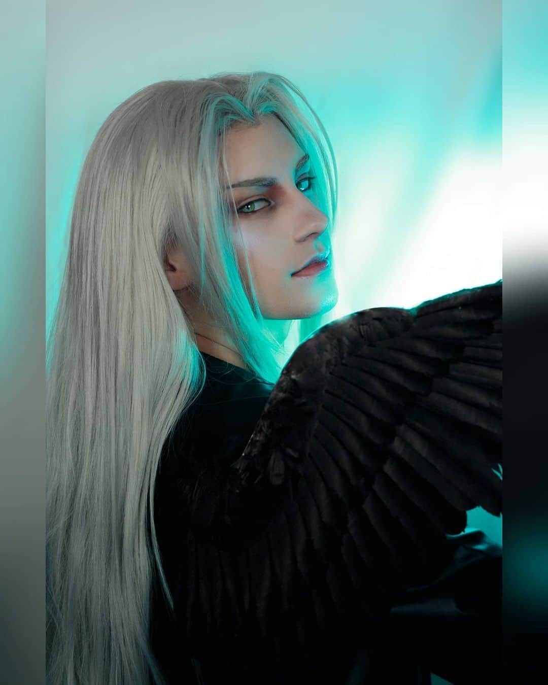 Geheさんのインスタグラム写真 - (GeheInstagram)「- ɪ ᴡɪʟʟ ɴᴇᴠᴇʀ ʙᴇ ᴀ ᴍᴇᴍᴏʀʏ -  Sephiroth makeup test! Thanks everyone for coming to the stream where I edited one of this photos!! Pleas let me know if you want to see more photo editing streams :D and what parts would you like me to focus on ✨  #FFVIIRemake #sephiroth #ffvii #sephirothcosplay #cosplay #ffviicosplay」5月29日 1時24分 - geheichou