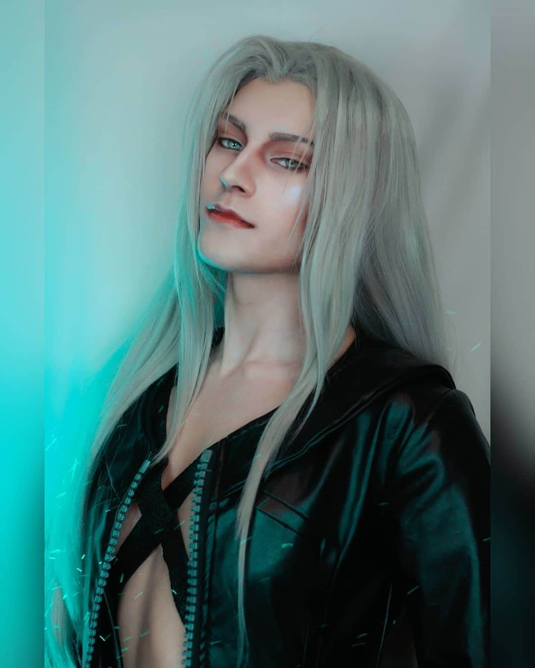 Geheさんのインスタグラム写真 - (GeheInstagram)「- ɪ ᴡɪʟʟ ɴᴇᴠᴇʀ ʙᴇ ᴀ ᴍᴇᴍᴏʀʏ -  Sephiroth makeup test! Thanks everyone for coming to the stream where I edited one of this photos!! Pleas let me know if you want to see more photo editing streams :D and what parts would you like me to focus on ✨  #FFVIIRemake #sephiroth #ffvii #sephirothcosplay #cosplay #ffviicosplay」5月29日 1時24分 - geheichou