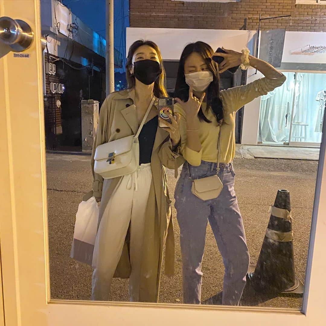 ヘリョン さんのインスタグラム写真 - (ヘリョン Instagram)「💛👍🤦🏼‍♀️」5月29日 2時11分 - haeryung_na_