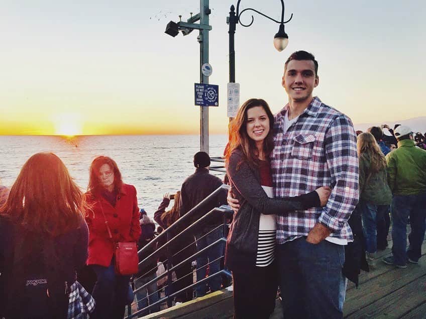 モリー・クレクロウのインスタグラム：「Happy birthday to the BEST! I wouldn’t want to do life with anyone else. ❤️ #28 #blessed」