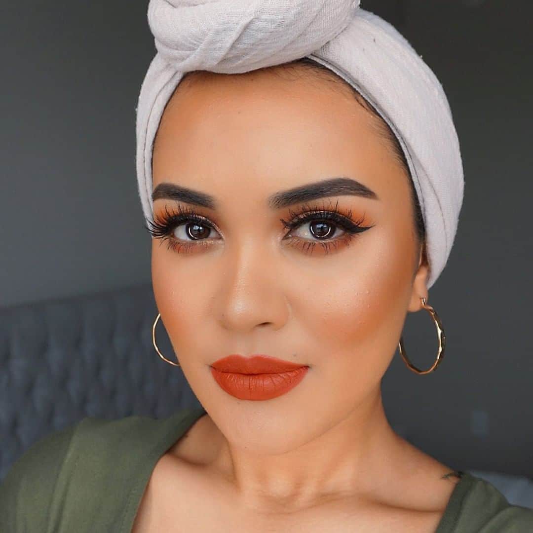 Smashboxのインスタグラム：「@lateeshamakeup mixed Always On Liquid Lipstick in Bawse and Thrill Seeker to get this 💋, and honestly we need a minute to absorb the brilliance.」