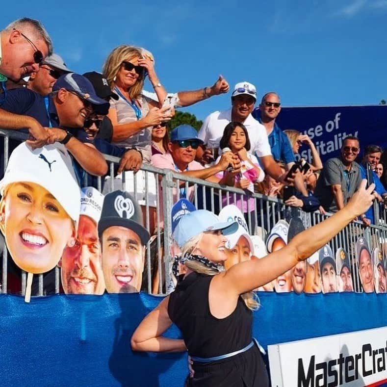 ブレア・オニールさんのインスタグラム写真 - (ブレア・オニールInstagram)「In January I was competing in the #DiamondLPGA ⛳️ Such a great throwback to look back on. I was just over six months pregnant and looking back I can’t believe I played five rounds of golf in a row and walked with that big baby bump! One of my best memories and I played well finishing in 6th place against the guys 😉📺 ❕You can catch a rerun of the final round of @diamondresorts Lpga this Sunday on @golfchannel !」5月29日 3時18分 - blaironealgolf