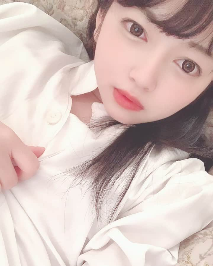 新田みれいのインスタグラム：「一緒にどん底までおちてずぶずぶになってくれなきゃむり^_^」