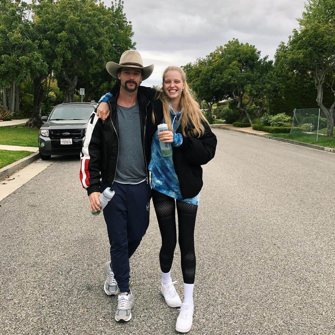 アビー・チャンピオンのインスタグラム：「🤍」