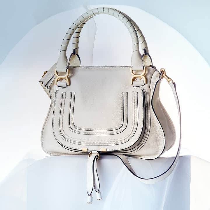 GILTのインスタグラム：「Things are looking up: #Chloé is here.」