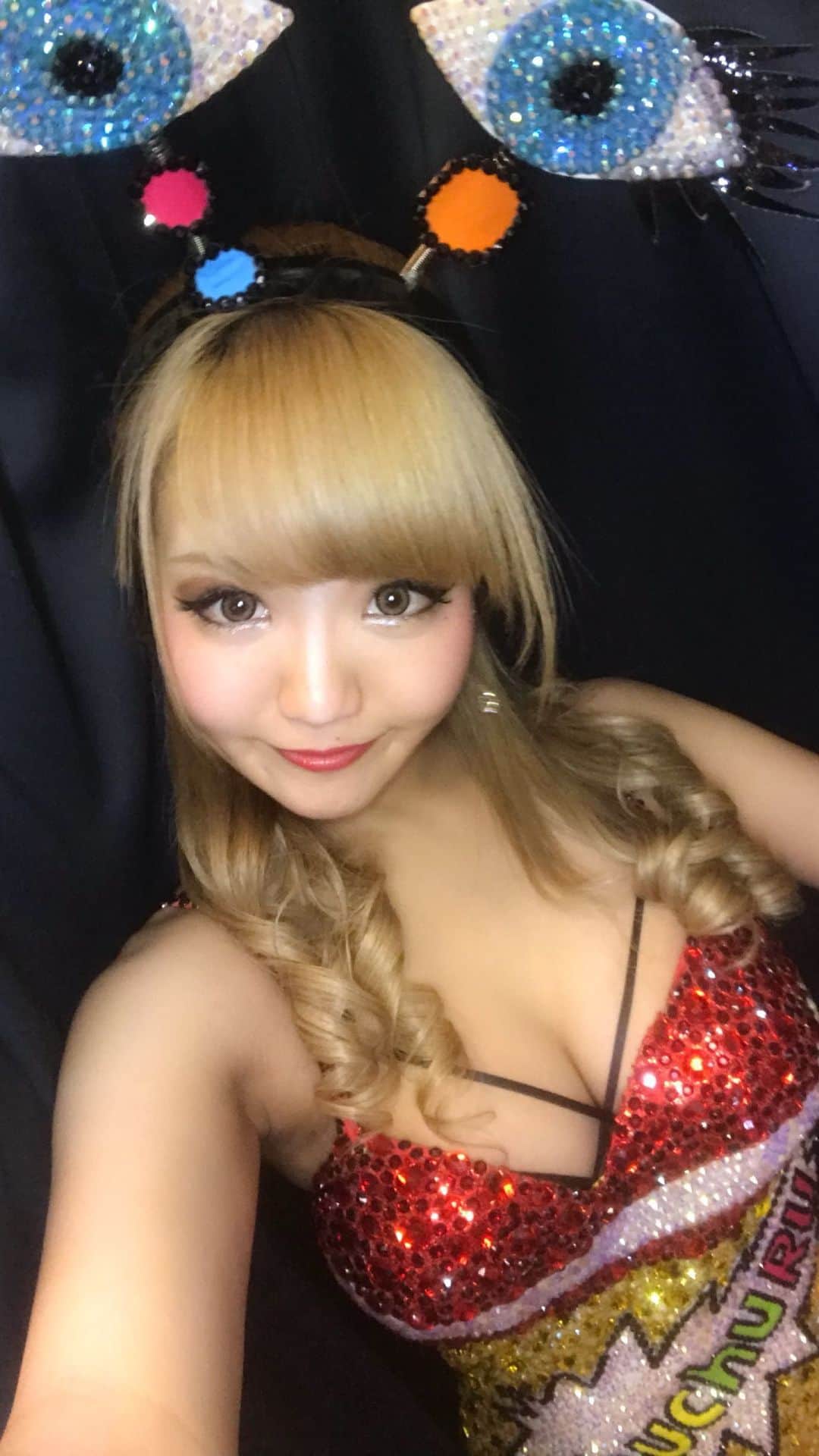 KARENのインスタグラム：「、 フィリピン出張バージョン(❁´ω`❁) この衣装この1回しか着たことない気がするなー 、 海外出張行きたいなあ。 、  #バーレスク東京 #バーレスク #バーレスク東京かれん #六本木 #ショーパブ #ショー #ダンス #burlesque #ショーガール #エンターテインメント  #burlesquetokyo #dance #roppongi #xoxo #girl #me #l4l #show #showgirl #dance #dancer #japan #japanesedancer #instagood #おうち時間　#stayhome」