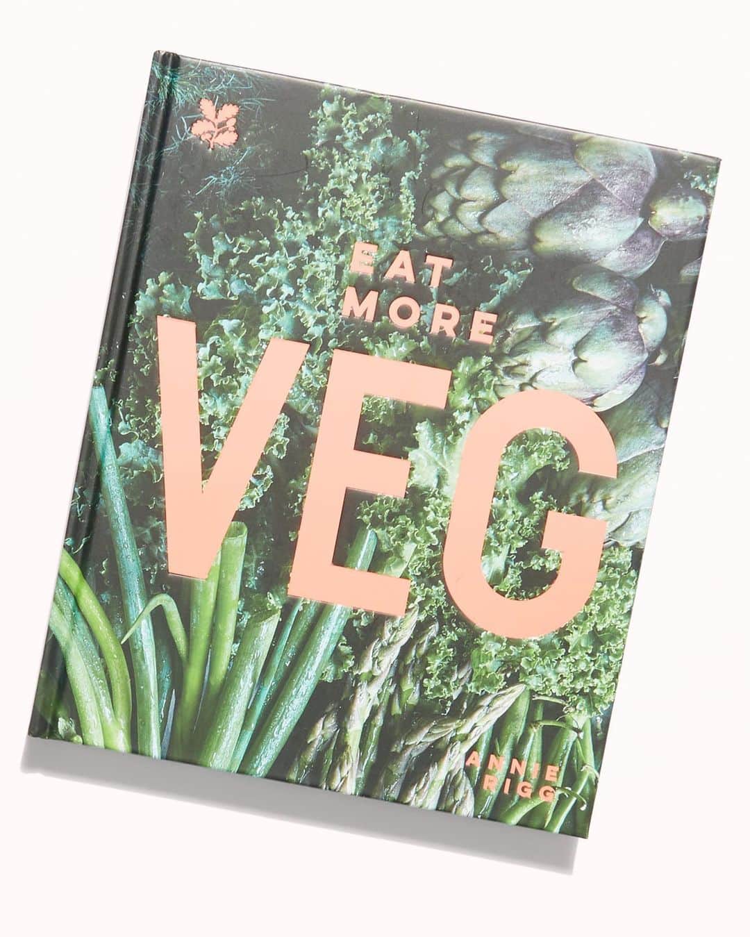 freepeopleさんのインスタグラム写真 - (freepeopleInstagram)「Because we could ALL benefit from some more veggies in our diet. Head to our link in bio for the vegan and vegetarian recipe book that makes use of all seasonal veggies in hearty mains and satisfying side-dishes. #FPBookClub」5月29日 5時13分 - freepeople