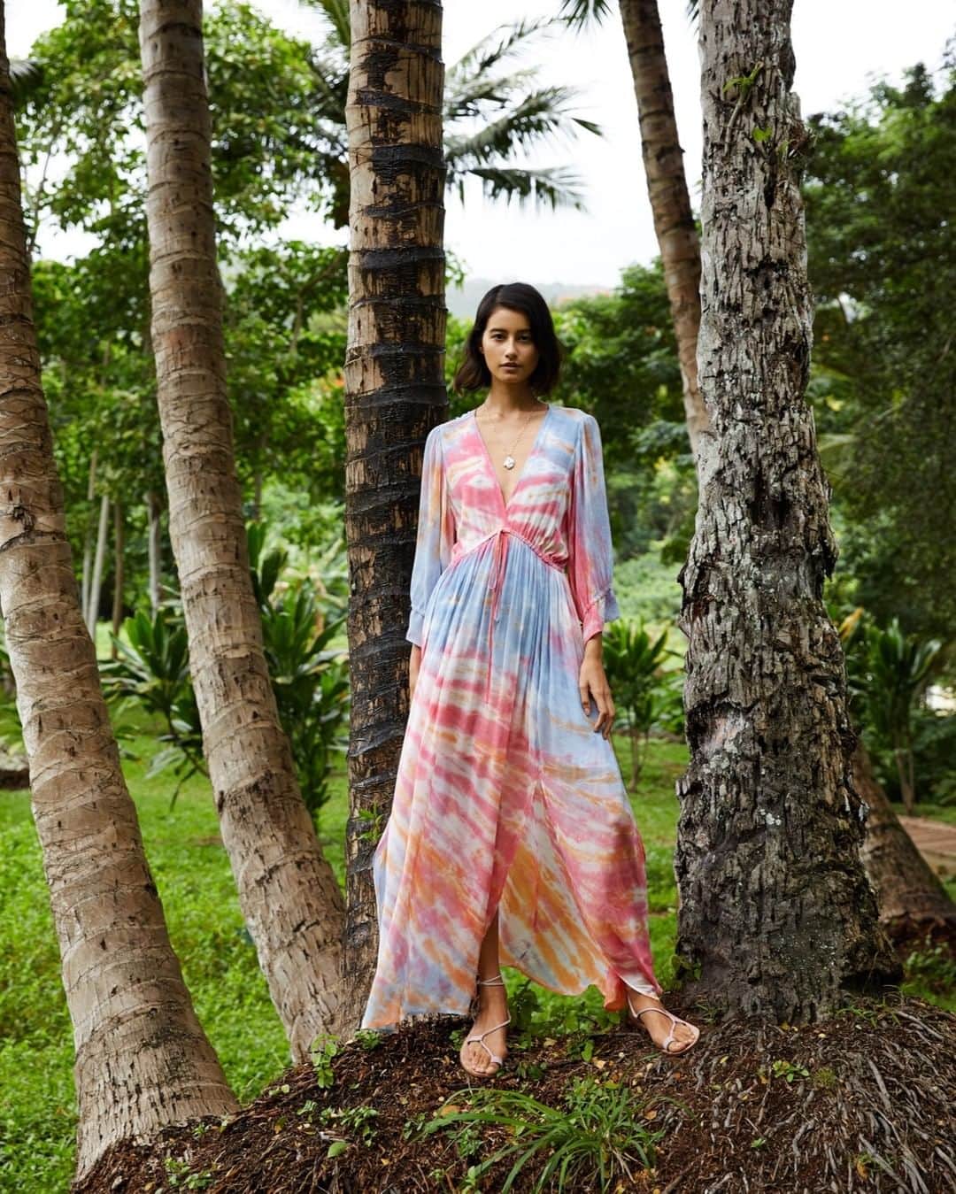 ヤング・ファビュラス&ブロークさんのインスタグラム写真 - (ヤング・ファビュラス&ブロークInstagram)「Just Dropped: Our Meadow Dress in Blue Bahama is the perfect combination of flowy and light making this the ideal dress for summertime fun! 💙☀️⠀⠀⠀⠀⠀⠀⠀⠀⠀ .⠀⠀⠀⠀⠀⠀⠀⠀⠀ .⠀⠀⠀⠀⠀⠀⠀⠀⠀ .⠀⠀⠀⠀⠀⠀⠀⠀⠀ #YFB #yfbclothing #youngfabulousandbroke #justdropped」5月29日 5時45分 - yfbclothing