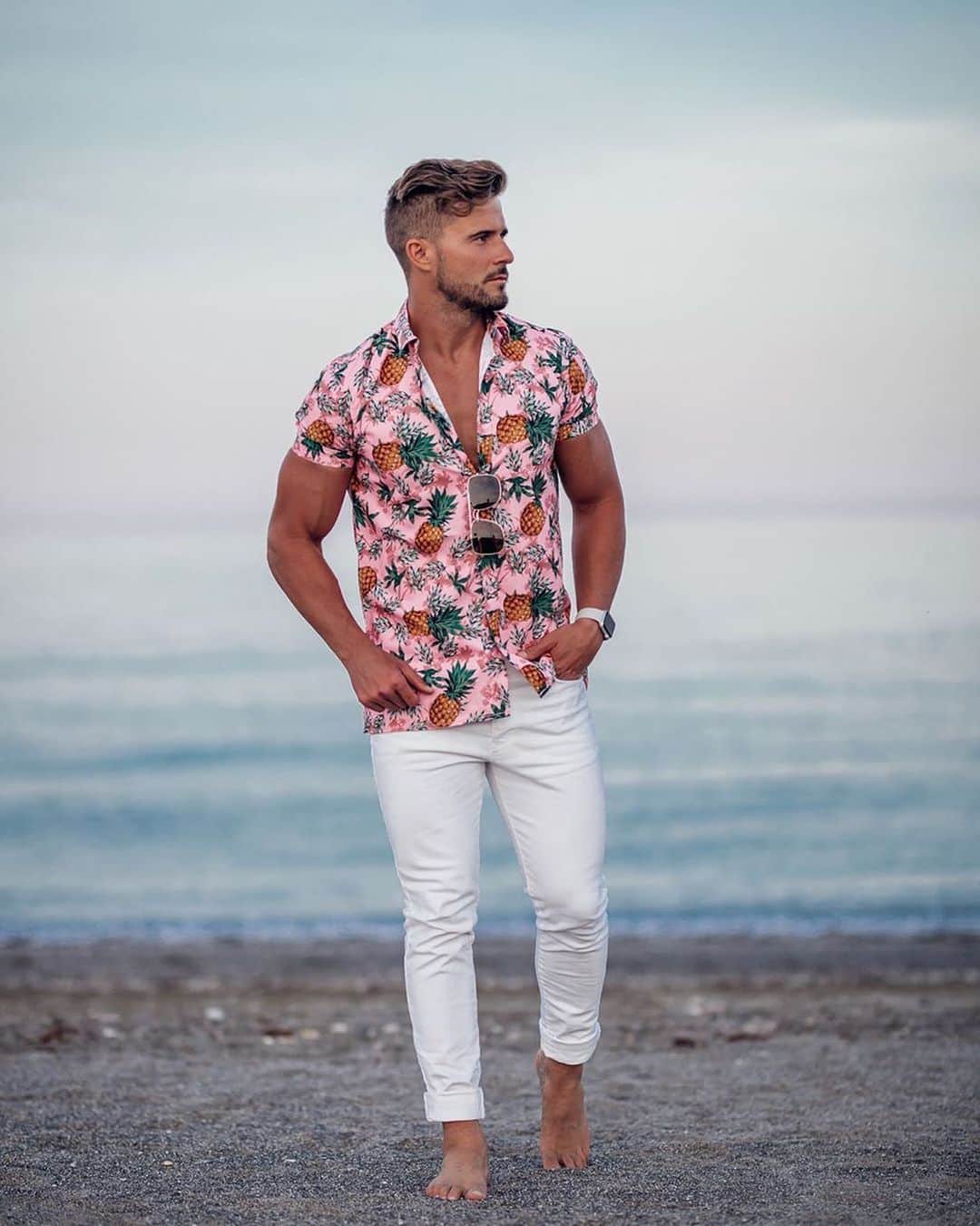STYLE4GUYSのインスタグラム：「Shop @FashionNovaMEN and Step Outside of Your Comfort Zone 😎 Get your staple pieces from @FashionNovaMEN 👈 #FashionNova FashionNovaPartner #NovaMEN」