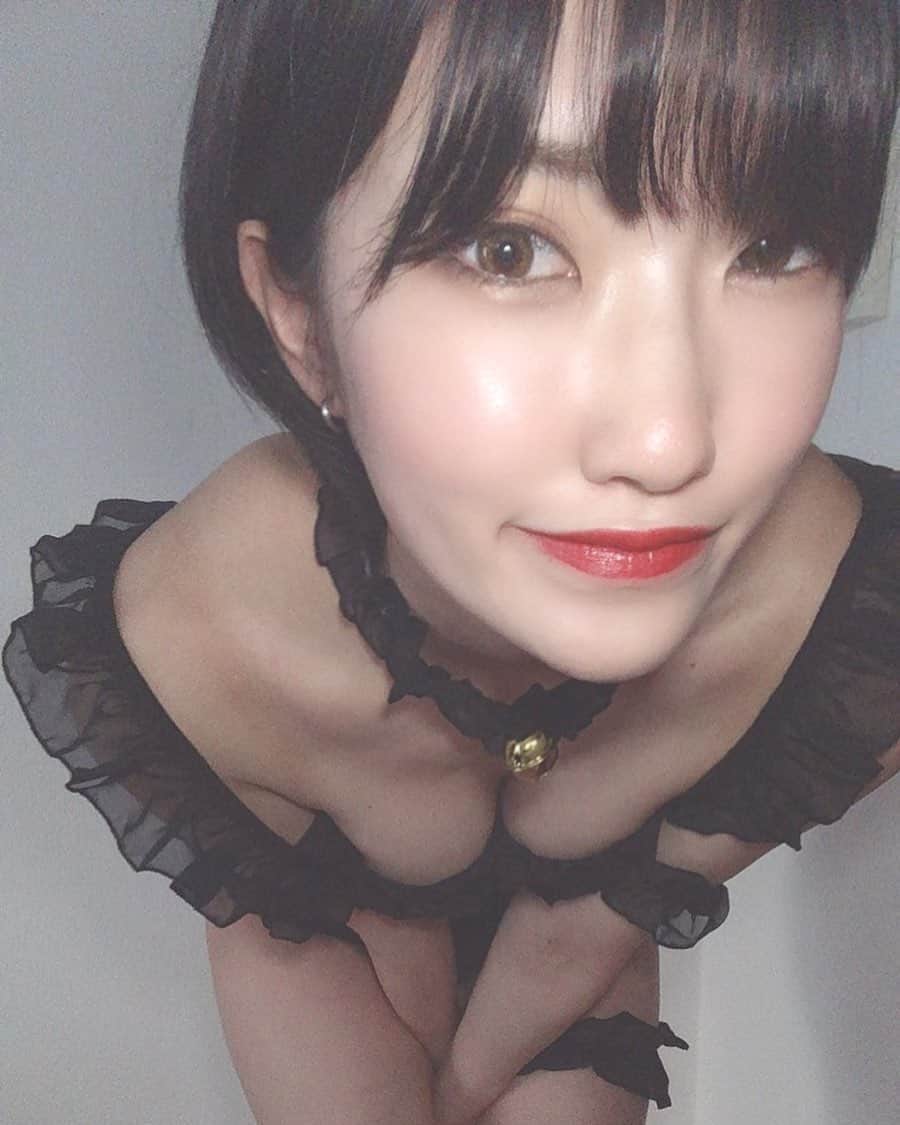 東条蒼のインスタグラム：「＊ ・ ・ にゃんにゃんのコスプレ かわいいーーーー、ずっと来て過ごした昨日は笑笑 ・ ・ これを着て、エッチしたいもんだ。。 ・ ・ ・ #にゃんにゃん #コスプレ ・ ・  #東条蒼 #クルーズグループ #セクシー女優 #av女優 #メガネ女子 #黒髪 #ショートヘア #あおたん　#teamメレンゲ #followｍe #following #japan #girl #photooftheday #tagsforlikes #instalike  #台湾 #香港 #粉我 #拍照 #照片 #人像攝影」