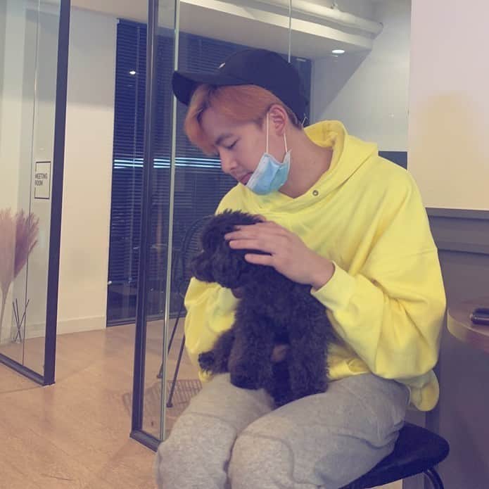 ニックン（2PM）のインスタグラム：「Zzzzzzazzzzzzzang ♥︎」