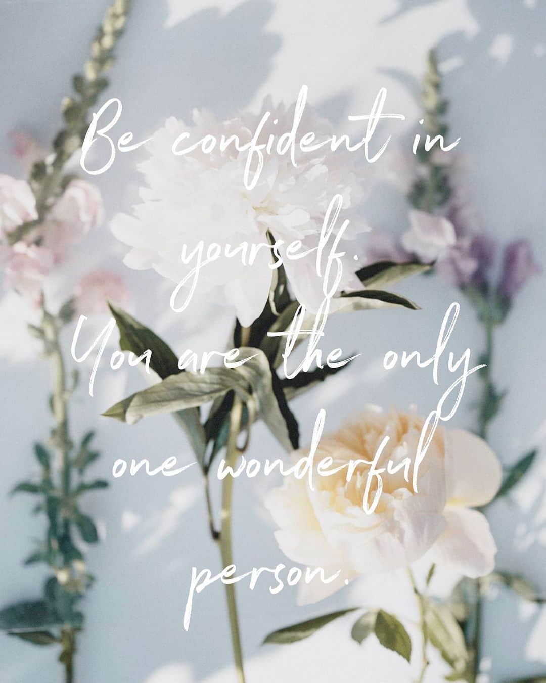 板橋瑠美さんのインスタグラム写真 - (板橋瑠美Instagram)「【Be confident in yourself.﻿ You are the only one wonderful person.】﻿ ﻿ –自分に自信を持とう﻿ あなたはたった1人の、素晴らしい人–﻿ ﻿ ﻿ ﻿ ﻿ ﻿ ﻿ ﻿ アプリで作りました^_^﻿ ﻿ メッセージって、写真で伝えるのにこーやって文字を入れるといい感じになるね♡﻿ ﻿ ﻿ これからたまにこーやって作って、私の大切にしていること、伝えたいことを載せていきますね♡﻿ ﻿ ﻿ ﻿ ﻿ ﻿ ﻿ 自分はどうせ…﻿ なんでみんなは…﻿ いいなぁ…私なんか…﻿ ﻿ と他の人と比べたり、﻿ 自分を責めてしまったり、﻿ ﻿ そんな感情を持たずに、﻿ ﻿ 人類にたった1人しか居ない自分をもっと愛して、もっと自信をもって楽しく生きよう♡！！﻿ ﻿ ﻿ ﻿ 完璧な人間なんか居ないから◟̊◞̊ ◟́◞̀ ◟̆◞̆﻿ ﻿ ﻿ ﻿ ﻿ #rumimessage」5月29日 17時14分 - rumi_official_0616