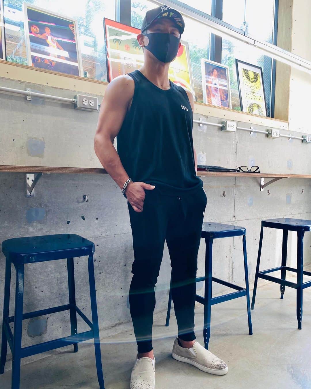 魔裟斗さんのインスタグラム写真 - (魔裟斗Instagram)「masato project トレーニングウェア作って見ました！ タンクトップ、パンツともに形にこだわり鍛えた身体をより綺麗にみせるように作ってみました！ #魔裟斗 @masatoproject  #masatoproject」5月29日 17時17分 - masato.official