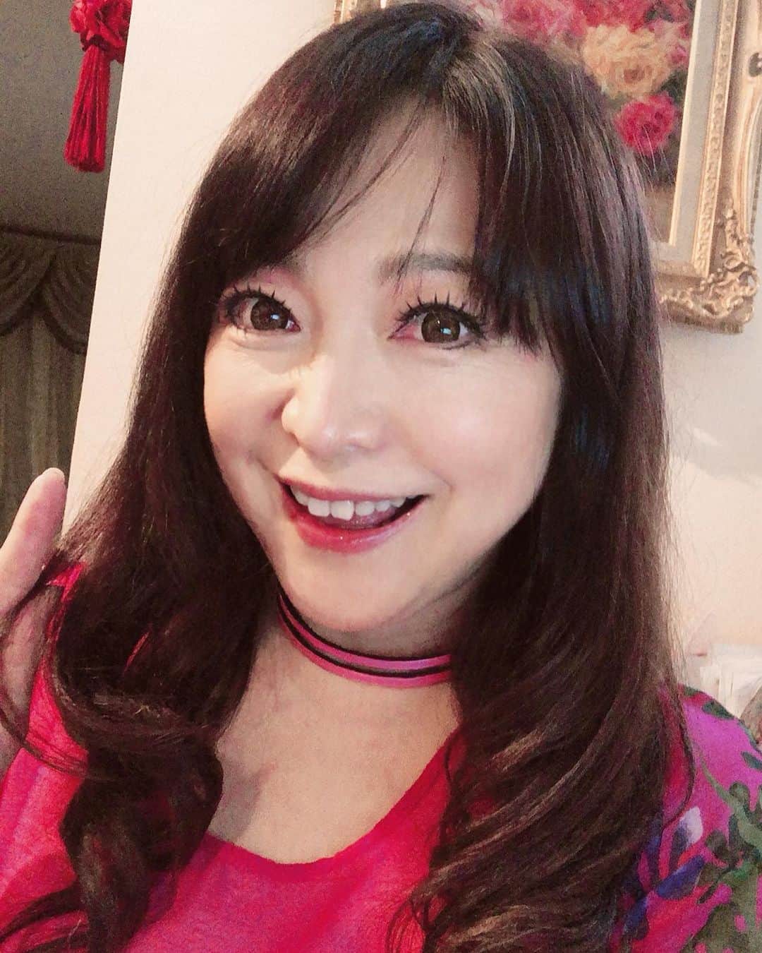 原めぐみさんのインスタグラム写真 - (原めぐみInstagram)「（原めぐみofficial） 3pics  photos ーーー▶︎▶︎ おはようございます🌞 今日は良いお天気ですね〜〜🎵気分も晴れやか🎵さて、昨日の夕方は雨と雷の中、自宅からリモート放送をしていました‼️ご視聴、メッセージ、ありがとうございました😊感謝💝　今日は暑くなりそうですね、体調管理に気を付けて良い1日をお過ごし下さいね❣️ https://ameblo.jp/meguming5/entry-12600262613.html  #原めぐみ  #原めぐみのenjoyトーク  #吉野朋美 さん @y.t.everyday  #リモートワーク  #酒井雅敏  さん #レインボータウンfm  #フルート  #篠笛  #和泉陽子  さん #watchセラピー  #カラーセラピー  @meguming.h」5月29日 8時45分 - meguming.h