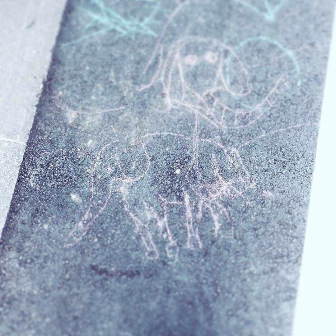 のインスタグラム：「#street #art #painting #elephant #pink #hope」