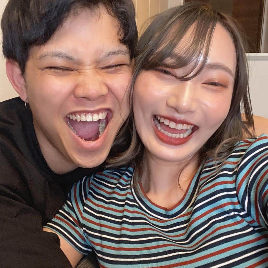 ゆりのインスタグラム：「ツーショットおひさ」
