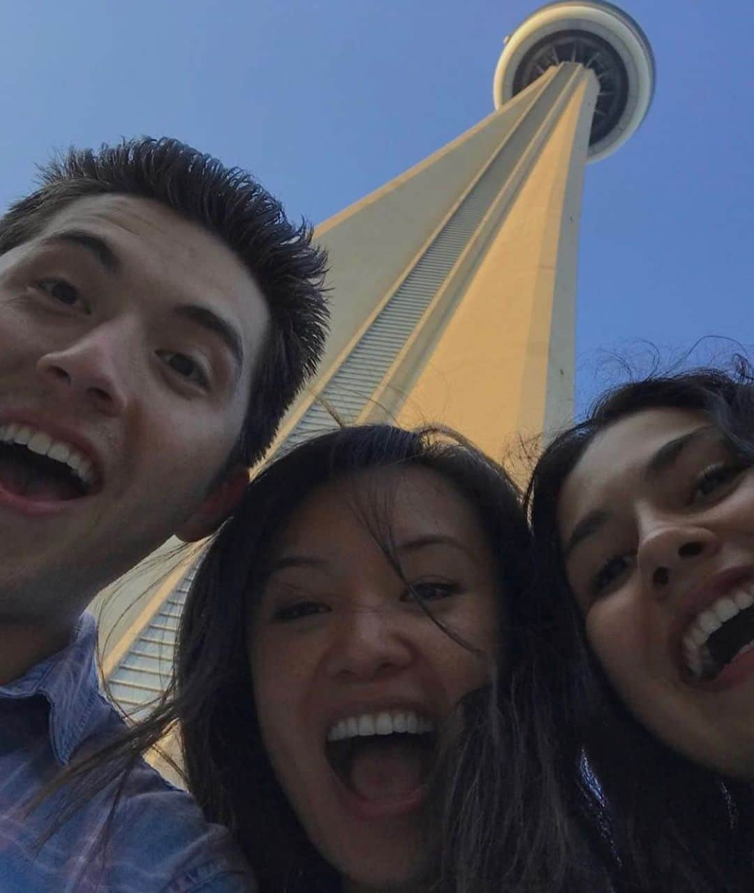 エレン・ウォンさんのインスタグラム写真 - (エレン・ウォンInstagram)「Our ep of @thatsawsm this Sun May 31st @aptn_ca !!! I get to meet the lovely @darcy.waite and @apachita_ for a crazy day where we chat all things life, and then literally walk on the edge of life. 🥳Me and @apachita_ take on our hometown TORONTO with a chill start at a calligraphy class. Cuz we need to gush over our shared obsession with cute stationary!!! Then we walk the edge @cntower EDGEWALK 1168ft above ground. How far are we willing to go?😬 Join us!!」5月29日 10時30分 - ellewongster