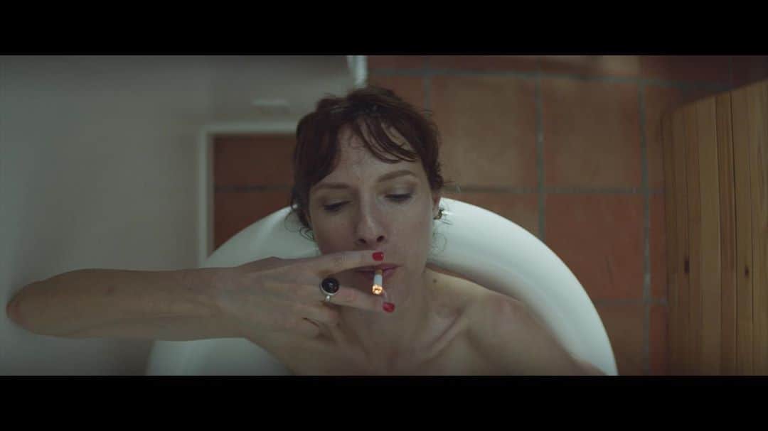 レイク・ベルのインスタグラム：「Still from #idountilidont @dollywells」