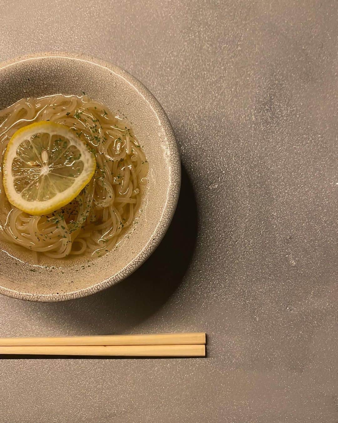 のインスタグラム：「(ヤキニク　甲) in kyoto 前に連れて行っていただいて、もう美味しすぎて美味しすぎるから絶対行って欲しいお店🤫♡ 写真でも伝わらぬ〜 . どれも美味しすぎて😭！ またぜったいいく！！！」