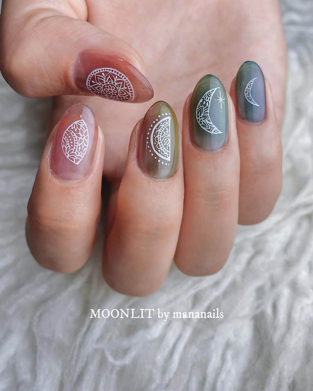 mananailsさんのインスタグラム写真 - (mananailsInstagram)「❁ ☽ ❀ ◗ ❁」5月29日 12時18分 - mananails