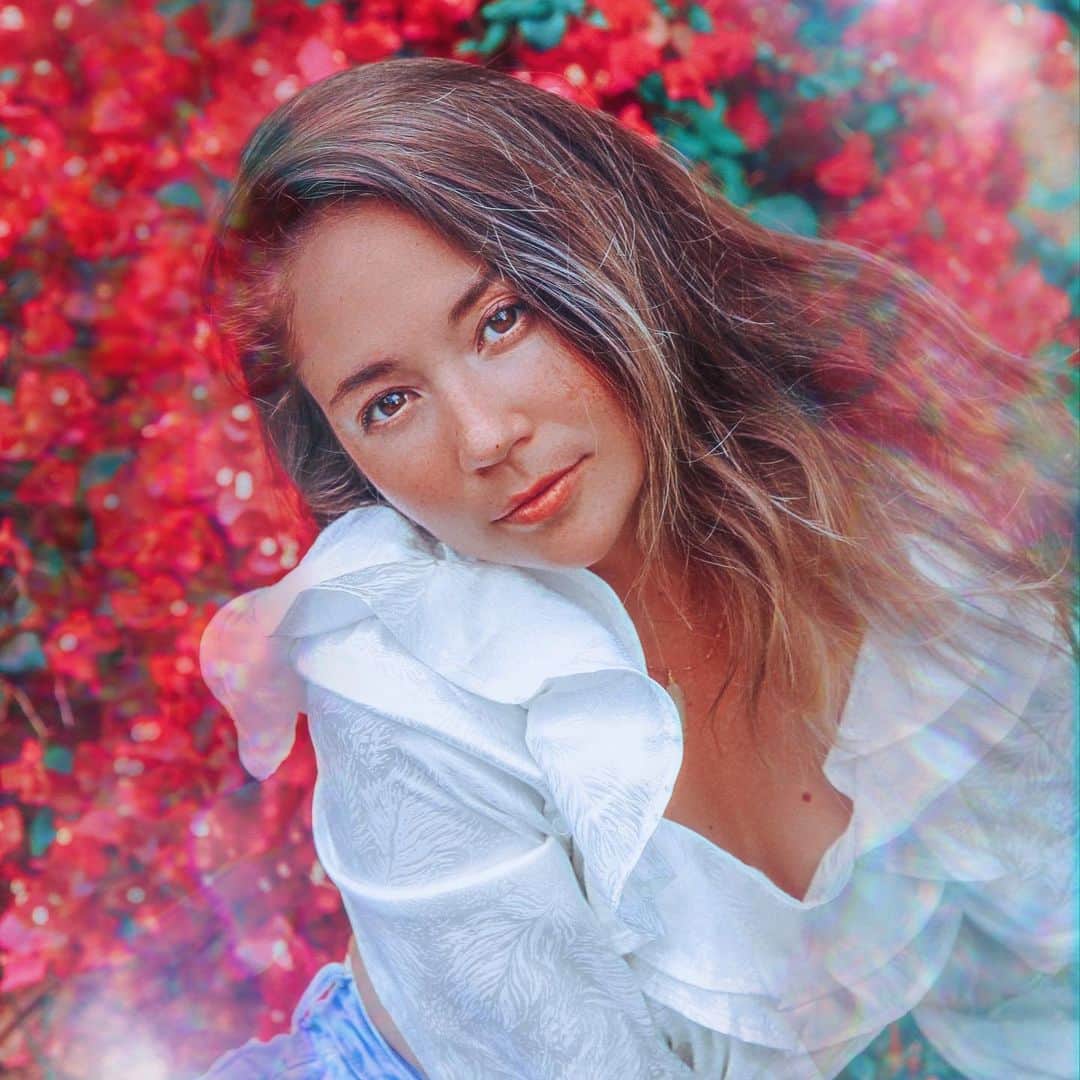アリッサ ウーテンのインスタグラム：「Ready for the weekend ❤️ PC @chissta」