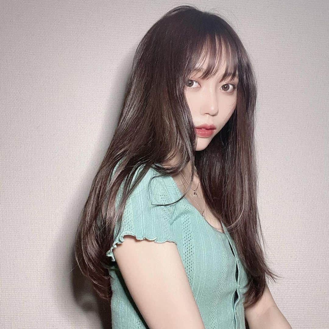野島樺乃のインスタグラム：「. . . . . #ヘアカラー #haircolor #暗髪　#violet #ラベンダーカラー」