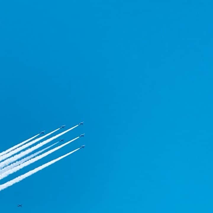 HISASHIのインスタグラム：「医療従事者への敬意と感謝。 #blueimpulse」