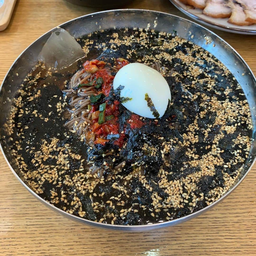 コ・ギョンピョのインスタグラム：「😍 물막국수 #양양입암막국수 #청라고등학교뒷편」