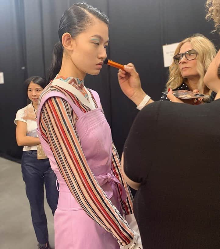 LIECOLLECTIONさんのインスタグラム写真 - (LIECOLLECTIONInstagram)「BTS from #SS20  #ss20 #spring #summer #design #fashion #koreandesigner #nyfw #fashionweek #springstudios  #conceptkorea #streetfashionstyle #style #mixedpatterns #liecollection #lie #chungchunglee」5月29日 13時24分 - liecollection_