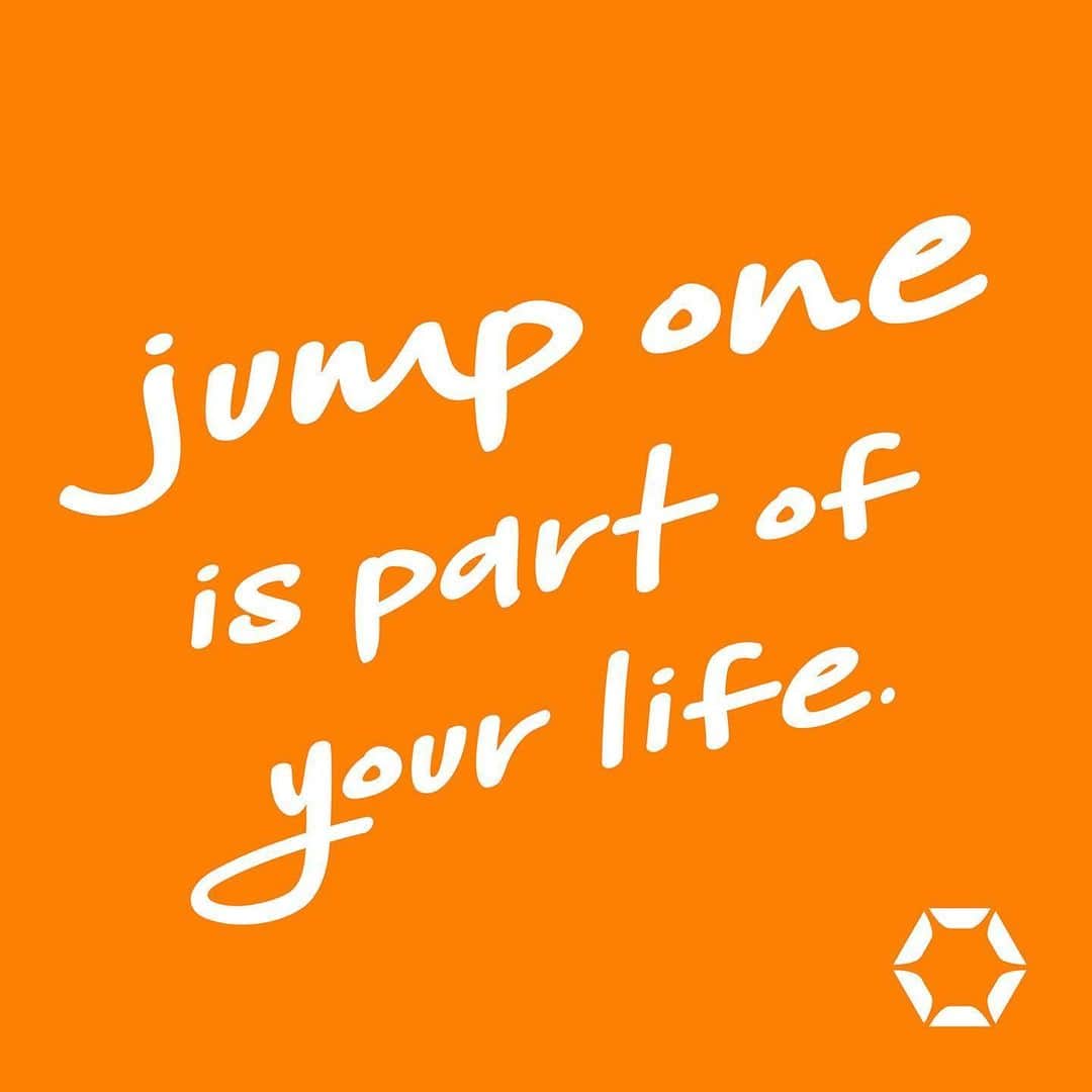 jump one（ジャンプワン）さんのインスタグラム写真 - (jump one（ジャンプワン）Instagram)「. 【New Program Release】jump one Stream “LINK” Topics！ . いつも jump one をご利用いただき、誠にありがとうございます。 今週末の『 jump one Stream “LINK” 』Topicsはこちら★ . １）5/30(Sat) 9：00～ 「jM SMMR3-s」　Sena & Risa (約30分) . 先日のアンケートでご要望が一番多かった、「jM SMMR3」を30分のショートバージョンで復刻！ SenaとRisaの2人で、一足早い夏をLINKにお届けします！ ぜひ一緒に楽しみましょう！ ※こちらは30分に短縮したshortプログラムとなります。 . ２）5/31(Sun) 20：30～ 「jM Together1」　Tomomi & Ayako (約30分) . jump one初！お客様が選んだ楽曲で作成したプログラム「jM together1」！ あなたの選んだ楽曲は果たして… Tomomi & Ayakoの2人でお届けします！ 皆さんが選んだ楽曲で、一緒に盛り上がりましょう♪ . . . 〇料金 1プログラム／500 LIVEコイン 視聴期間はご購入日から7日間 . ※本コンテンツは有料チャンネルとなります。 ※あらかじめLIVEコインをご購入いただくことで、配信開始時にスムーズに動画をご視聴いただけます。 ※LIVE配信終了後に動画をご購入いただくことも可能です。 . . 〇視聴方法 ①LINE公式アカウント『 jump one Stream "LINK" 』をお友達追加 https://lin.ee/6Hddtes . ②LINE LIVEアプリをダウンロード https://live.line.me/ . ③『 jump one Stream "LINK" 』のチャンネルをフォロー https://linliv.ee/xkVVA7D/co/ot/sh/ce . ※あらかじめLIVEコインをご購入いただくことをお勧めいたします。 ※チャンネルをフォローすることで、配信開始時にお知らせが届きます。 . . 〇その他（重要事項含む） https://www.jumpone.jp/news/24716/ . . 皆様のご参加を心よりお待ちしております。 . . #jumpone #ジャンプワン #diet #ダイエット #筋トレ #トレーニング #ボディメイク #フィットネス #ワークアウト #ストレス解消 #エクササイズ #有酸素運動 #脂肪燃焼 #トレーニング女子 #腹筋割りたい #ジム女子 #暗闇フィットネス #トランポリンダイエット #暗闇トランポリン #トランポリンフィットネス #滝汗 #美ボディ #美body #駅近ジム #楽しくダイエット #自宅トレーニング #宅トレ #おうち時間 #linelive #newprogram」5月29日 13時42分 - jumpone_official