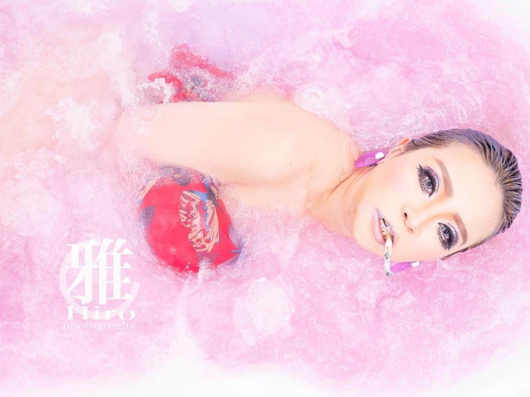 のインスタグラム：「﻿ ﻿ －bubblegum's sea&cigarette－／chilling.﻿ ﻿ ﻿ Photo by：@masa_photo207 ﻿ model：@omatsudayo ﻿ ﻿ ﻿ #札幌モデル #被写体﻿ #水撮影 #喫煙女子 #煙草 ﻿ #portraitphotography ﻿ #water #watersurface ﻿ #waterphotography ﻿ #waterworld #smoker ﻿ #impression_shots ﻿ #imageoftheday #smokingnow ﻿ #smokinhot #smokingfetish ﻿ #smokinghot #smokinggirls ﻿ #smokingirls  #smoking ﻿ #smokingood #sexysmokes ﻿ #smokingmilf #milfsmoking ﻿ #goddesssmoking ﻿ #smokessexy ﻿ #beautysmoking ﻿ #smokingmultiples ﻿ #asiangirlsmokes」