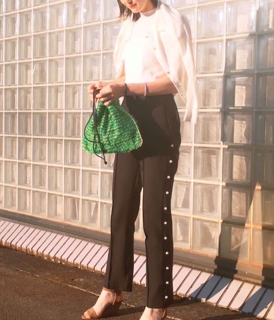 高橋絵美さんのインスタグラム写真 - (高橋絵美Instagram)「可愛すぎて履きすぎるKAONのパールパンツ💓💓💓💓 好きな服着てる時のわくわく感✨😆✨今日もがんばろーってなるよ🌻 . #カオン #KAON #パールパンツ」5月29日 15時33分 - emitakahashi0916