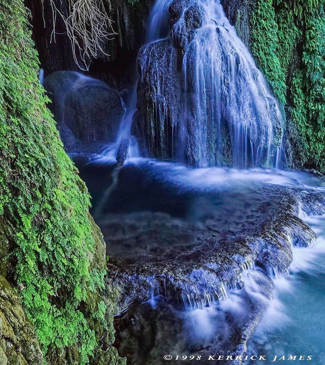 Ricoh Imagingさんのインスタグラム写真 - (Ricoh ImagingInstagram)「Posted @withregram • @kerrickjames5 Lost beauty...the Grotto of old Navajo Falls, before the 2008 flood. This was a place of power and magic to me, and I rue its loss.. Shot with Pentax 67II and 45mm Takumar lens on Fuji Velvia film. #ricohusa #ricohimagingusa #pentaxians #teampentax #ricohimaging」5月30日 1時57分 - ricohpentax