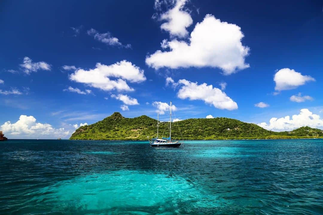 Lonely Planetのインスタグラム：「Many Caribbean countries have begun the process of reopening to tourists for the summer months. Each country has instituted a series of strict guidelines to protect not only its citizens, but visitors to the respective island as well.  Find out the latest traveler info by visiting the link in our bio.」