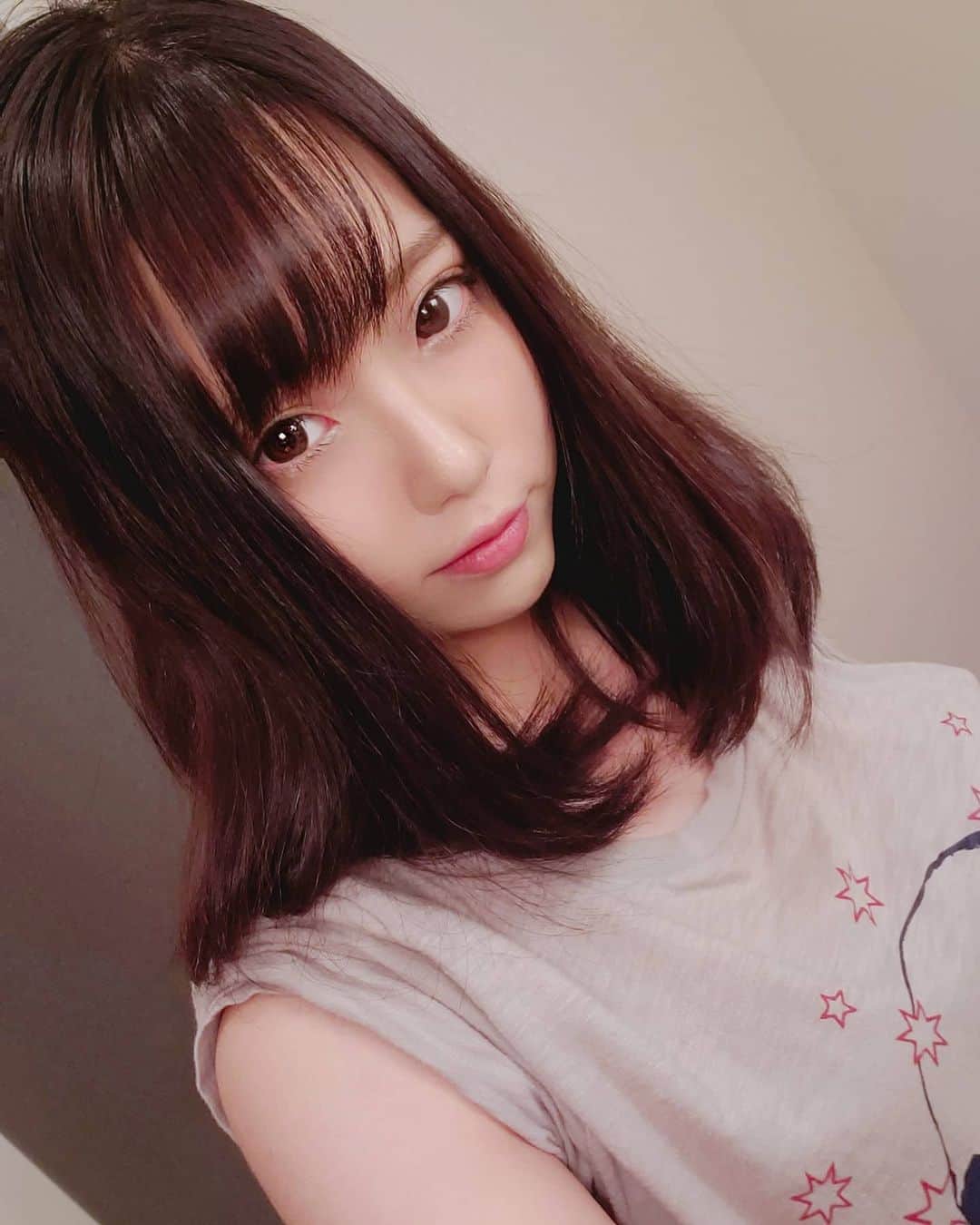 山内もえのインスタグラム：「. 今日暑いね🥵 . ただいま写真集プロジェクト中！ ぜひクラウドファンディングに協力してください😭 リンクはこちら↓ https://camp-fire.jp/projects/view/259467 . . . . #フリーモデル #山内もえ #撮影依頼受付中 #撮影 #サロンモデル #サロンモデル依頼受付中 #被写体 #model #モデル #写真 #可爱的 #射击 #beauty #pretty #cute #eye #idol #アイドル #瞳 #natural #photo #art #portrait #portraitphotography #fashion #photography #写真好きな人と繋がりたい #fashion」