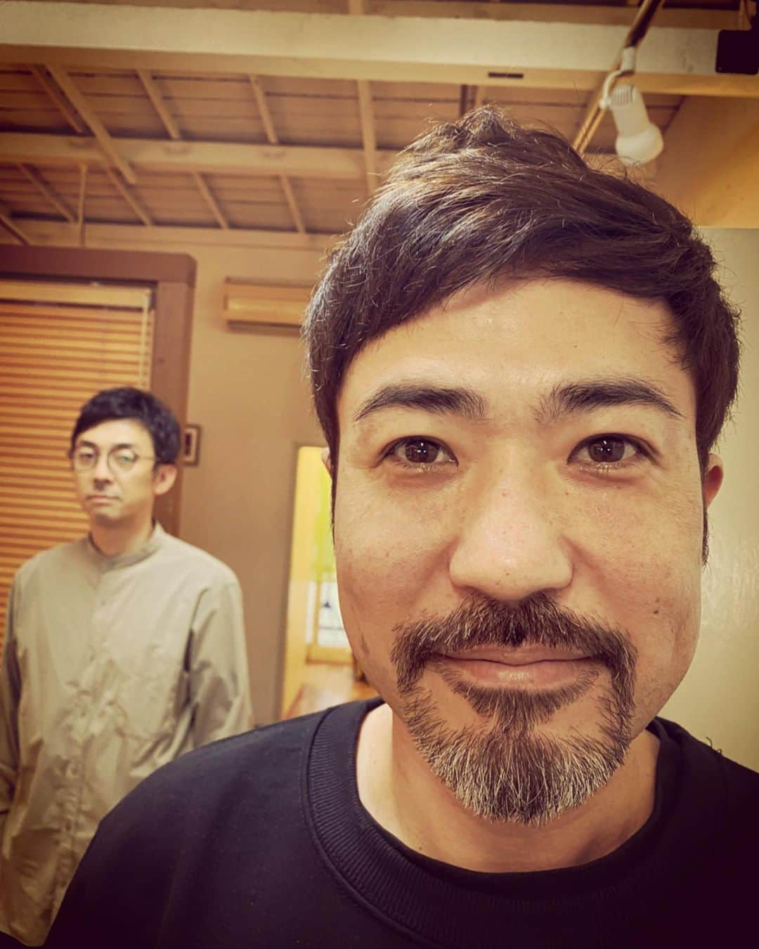 杉本知香さんのインスタグラム写真 - (杉本知香Instagram)「ソーシャルディスタンス😊 そしてゴリラの作り方🦍  #中目黒美容室#ソーシャルディスタンス  #とろサーモン村田#とろサーモン #どりあんず平井 #どりあんず #FUJIWARA原西#FUJIWARA 🦍 #天津木村#天津 #セブンbyセブン宮平 #セブンbyセブン」5月29日 18時21分 - sugimotoc