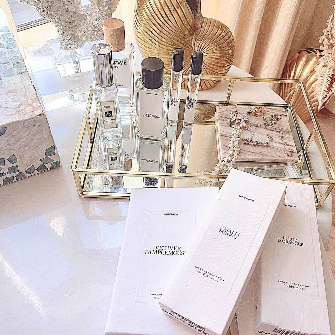 STELLAのインスタグラム：「香水増えて嬉しいな\♡︎/︎ 買えてよかった💜💜 "The Zara Emotions Collection by Jo LOVES" @zara @jolovesofficial」