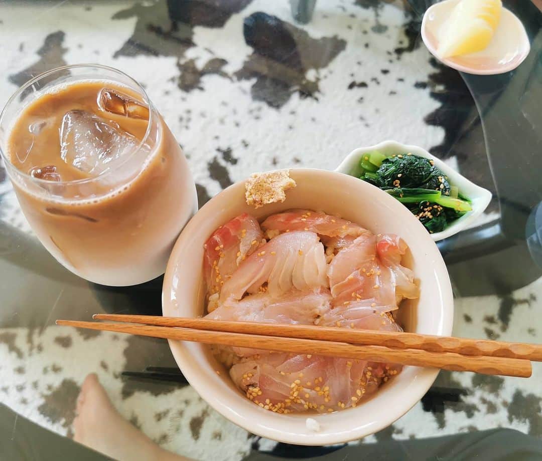 脇田恵子のインスタグラム：「🥰💓 Today's breakfast😀. わさびはおろし立てが美味しいよねぇえ🥺💕」