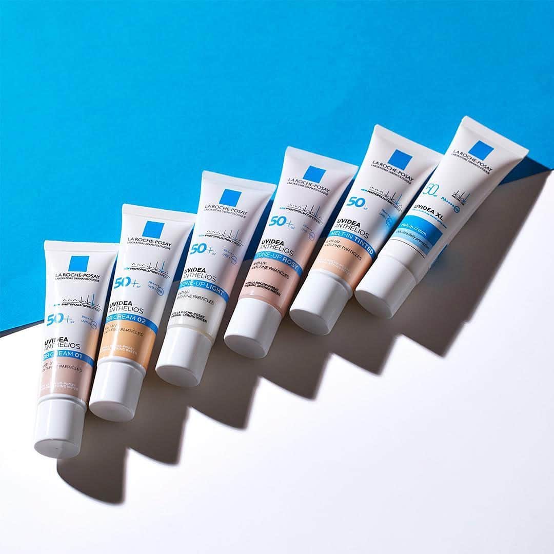 LA ROCHE-POSAY JAPAN ラロッシュポゼのインスタグラム：「＼おうち時間もUVケアを忘れずに／ . 外出時間が少なく屋内で過ごす時間が増えて 紫外線対策を怠っていませんか？ . 曇りの日でも窓ガラスを通して 紫外線はお肌へダメージを与えているのを忘れないでください☀️ . 室内で過ごす時間も日焼けしてしまわないように 日頃から日やけ対策をしましょう♪ . ラ ロッシュ ポゼ公式HPには 毎日のスキンケアに役立つ情報を揃えています。 . ぜひのぞいてみてくださいね。 . #ラロッシュポゼ #larocheposay #トーンアップUV #ピンクのトーンアップUV #トーンアップUV派 #新発売 #新製品 #乾燥肌 #敏感肌 #敏感肌対策 #スキンケア #低刺激 #低刺激設計 #敏感肌コスメ #ドクターズコスメ #保湿対策 #保湿ケア #乾燥対策 #基礎化粧品 #化粧下地 #BBクリーム #紫外線 #紫外線対策 #ライフスタイル #コスメマニア #コスメ購入品 #おすすめコスメ #コスメ好きさんと繋がりたい #コスメ紹介 #スキンケア紹介」