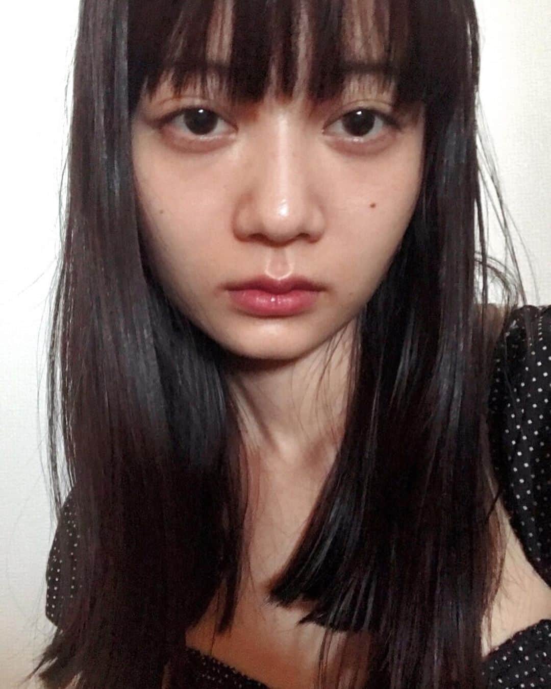空美のインスタグラム：「ここ最近のスタメン口紅たち💄 ピンク系とかローズ系とかクリーミーな色合い(?)はなんとなく苦手だったんだけど、楽しめるようになってきた𓇇𓇈𓇇𓇈𓇈  @bobbibrownjapan LUXE MATTE LIP COLOR ボスピンク ★@maccosmeticsjapan ラブミーミーリップスティックス キリングミーソフトリー @freshbeauty poppy @romand_jp GLASTING WATER TINT 08ROSE STREAM @romand_jp JUICY LASTING TINT 07JUJUBE @3ce_official VELVET LIP TINT PINK BREAK/GO NOW」