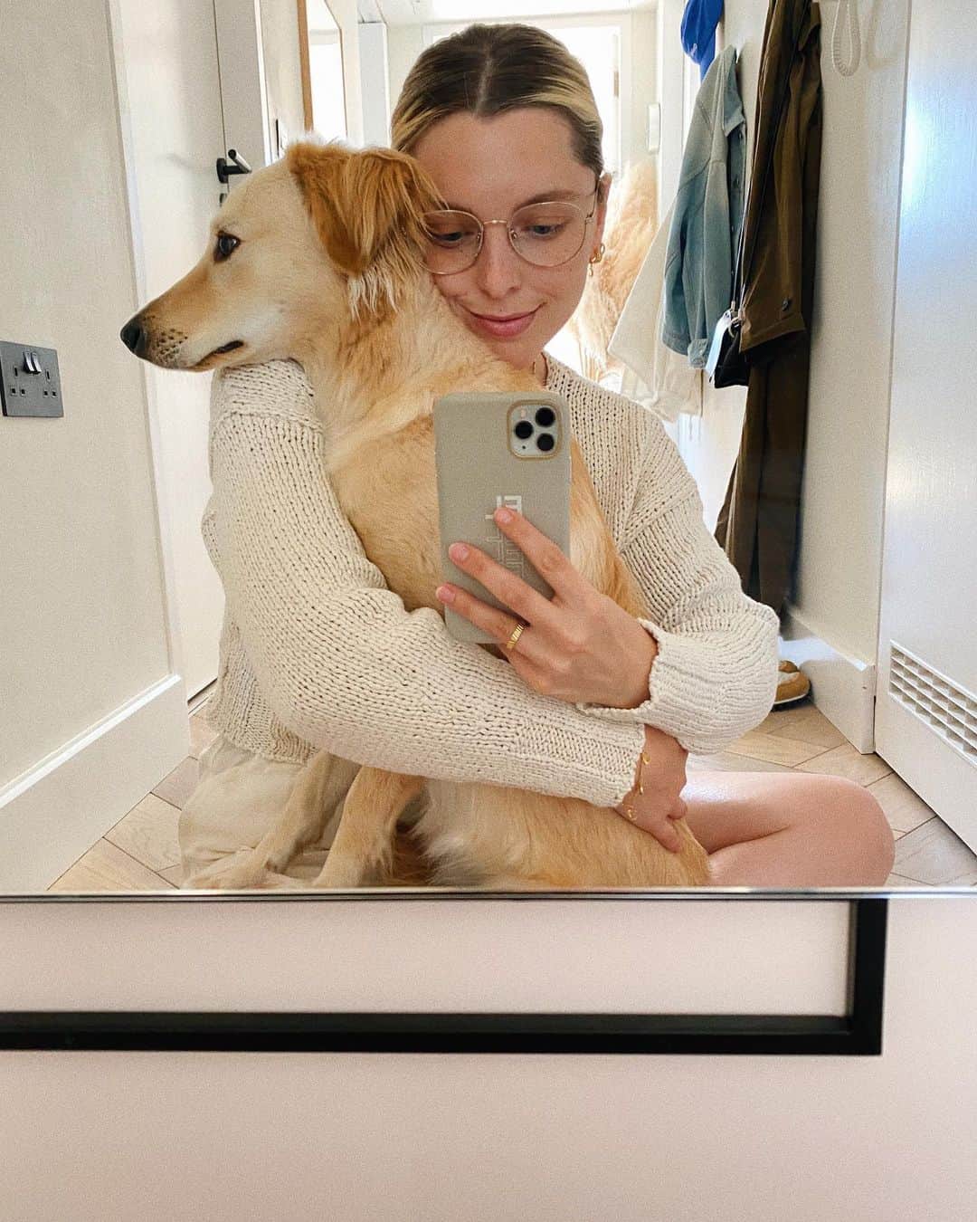 Estée Lalondeのインスタグラム：「💞」