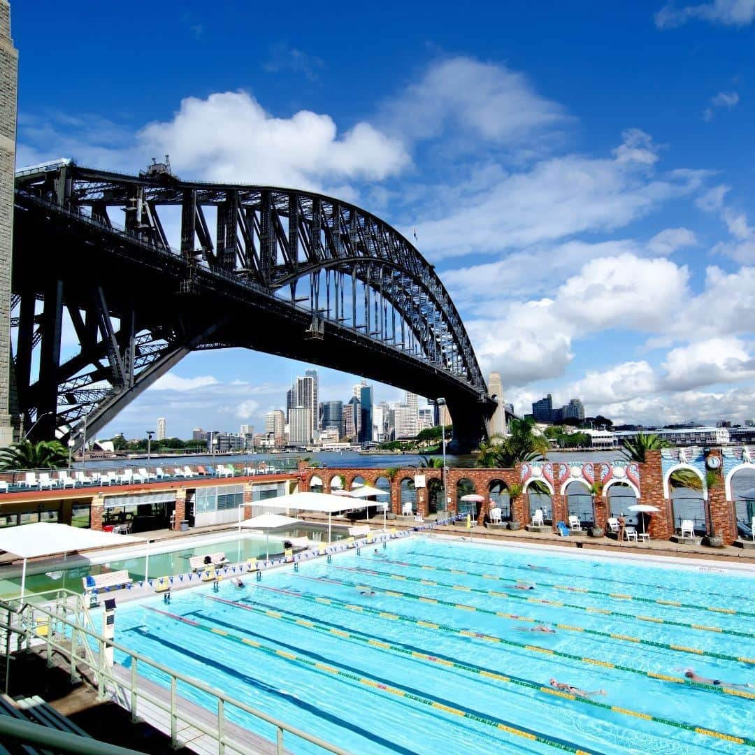 スピードさんのインスタグラム写真 - (スピードInstagram)「Here's the North Sydney Olympic Pool to brighten up your Friday feed 💛  Has anyone been lucky enough to swim here?  #Speedo #LoveToSwim #DreamPools」5月29日 19時00分 - speedo
