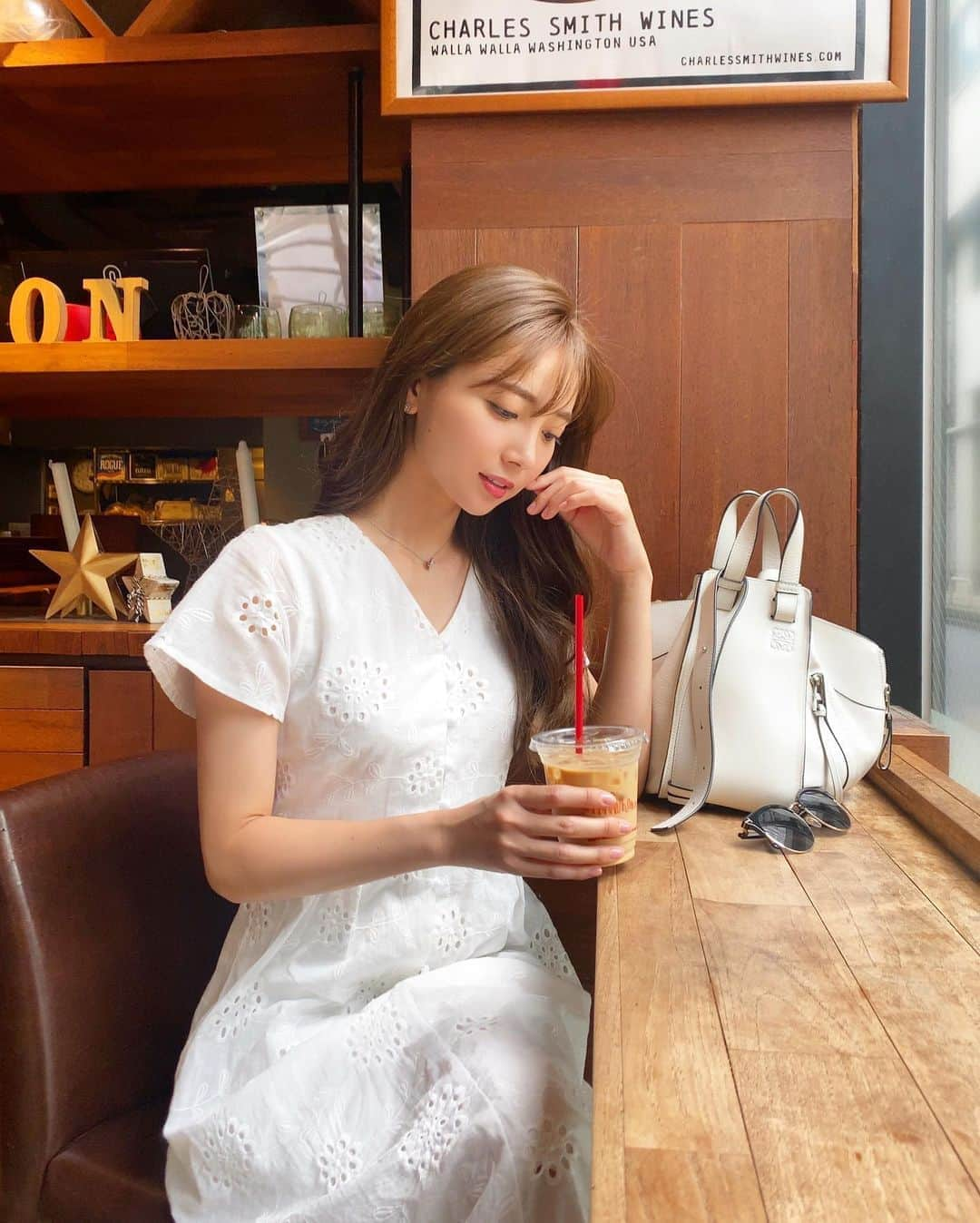 岡部あゆみさんのインスタグラム写真 - (岡部あゆみInstagram)「2ヶ月以上ぶりのcafe🥤♡﻿ ﻿ @fifth_store #fifth#fifthtl#shwf#cafe#フィフス#ワンピース#コットンレースマキシワンピース#ロエベハンモック#エルメス#オアジス#キャラメルラテ#芝公園#カフェ#お散歩コーデ」5月29日 19時38分 - ayumi_okabe